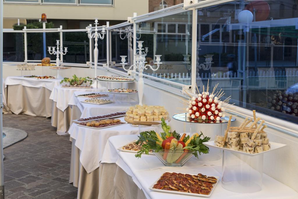 Hotel Abner'S Riccione Kültér fotó